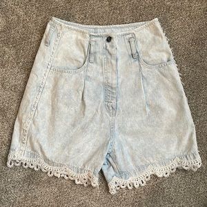 Vintage Switch USA shorts. Size 7